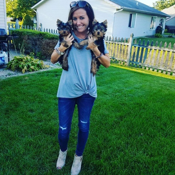 Meet your Posher, Kacey - Picture 2 of 3